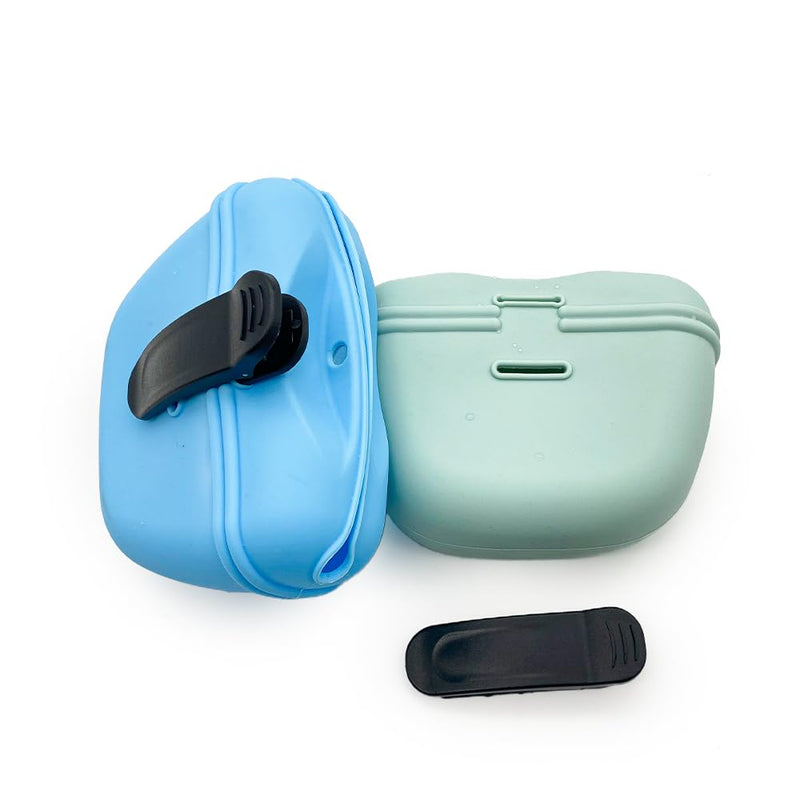 Bongpuda 2 Pcs Silicone Dog Treat Pouch,Portable Dog Training Pouch for Treats with Magnetic Closure and Clip,Snacks and Treats to Take Along With Your Dog When Walking(Sky Blue + Light Green)