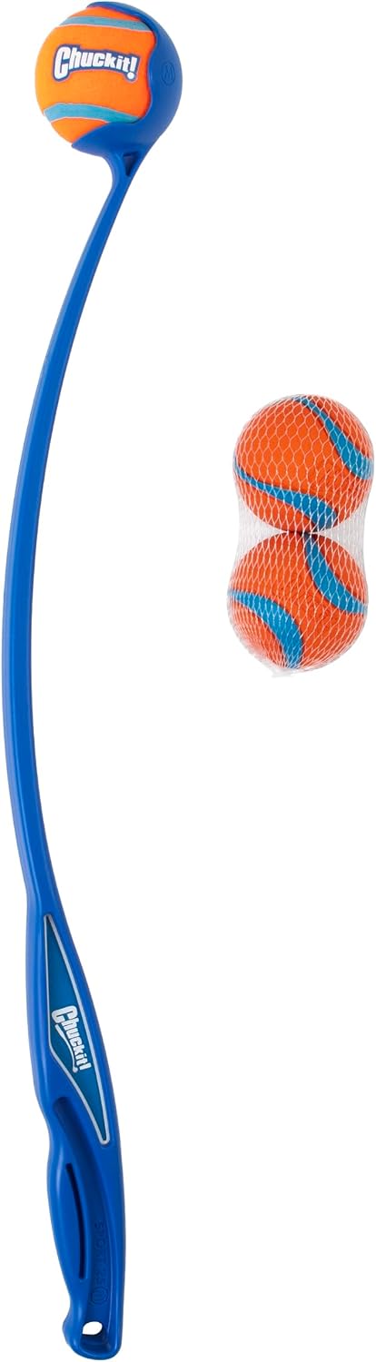 Chuckit! Sport 25M Dog Ball Launcher Fetch Toy, 25-Inch Dog Fetch Toy and Interactive Ball Launcher, Includes 3 Medium U