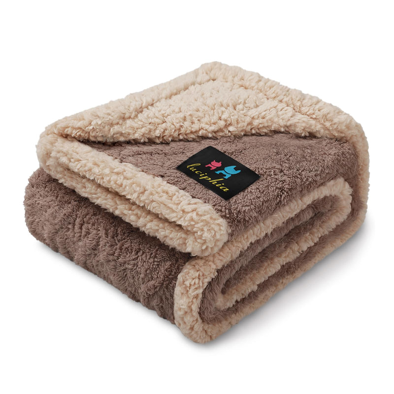 Luciphia Waterproof Pet Blanket, Liquid Pee Proof Dog Blankets for Sofa Bed Couch, Reversible Sherpa Fleece Furniture Protector Cover for Small Medium Large Dogs Cats,Khaki Small（40