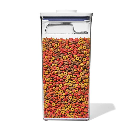 OXO Good Grips Pet POP Container – 6.0 Qt/5.7 L with Half Scoop, Ideal for up to 6.5lbs of Dog Food or 4.5lbs of Cat Food, Airtight Dog and Cat Food Storage Container, BPA Free, Clear